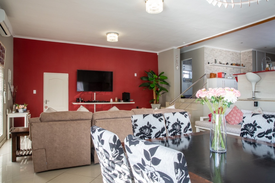 4 Bedroom Property for Sale in Myburgh Park Western Cape